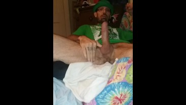 Worlds tallest leprechaun gets very loud hot and sexy! St. Patty's Day!