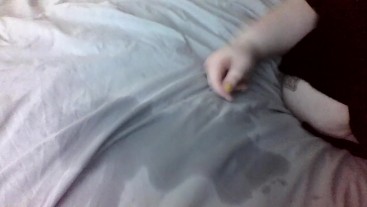 BBW Squirting With Vibrator Making a Mess