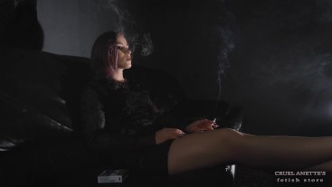 Smoker in the dark - Mistress Anette - Minnie Manga - Smoking