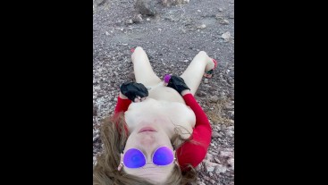 All American Girl plays with Pussy in Desert