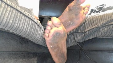 7 day dirty feet diary - see how dirty my feet get