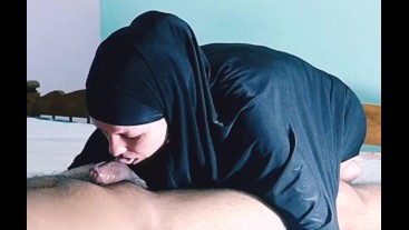 Girl In Hijab Used Her Throat Like A Pussy - FACEFUCK
