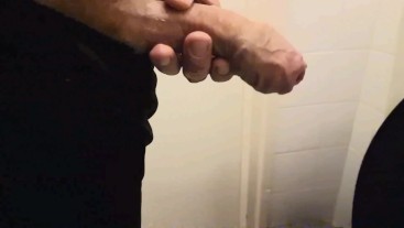Big COCK PISSING in SLOWMOTION AFTERWARDS HAD TO GIVE MYSELF A HANDJOB
