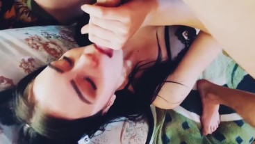 Blowjob from a cute pussy! 😻💋